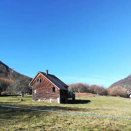 Les De La Foret D'issaux Chalet